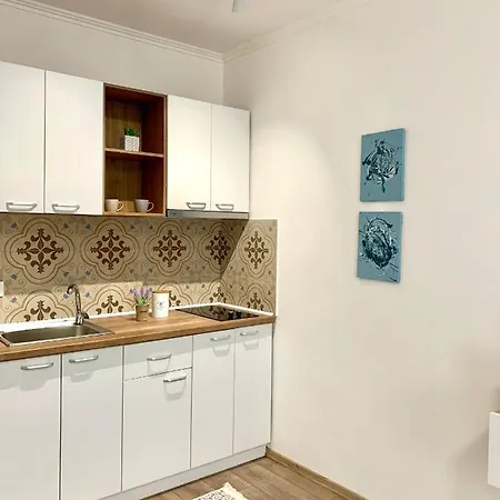 Sol Lux 2nd Floor Апартаменты *